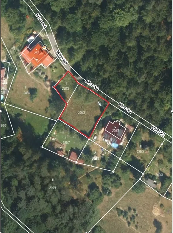 Prodej stavebního pozemku 965 m²